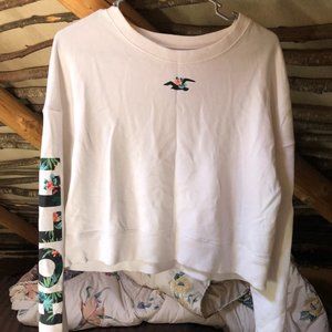 HOLLISTER white crop sweater